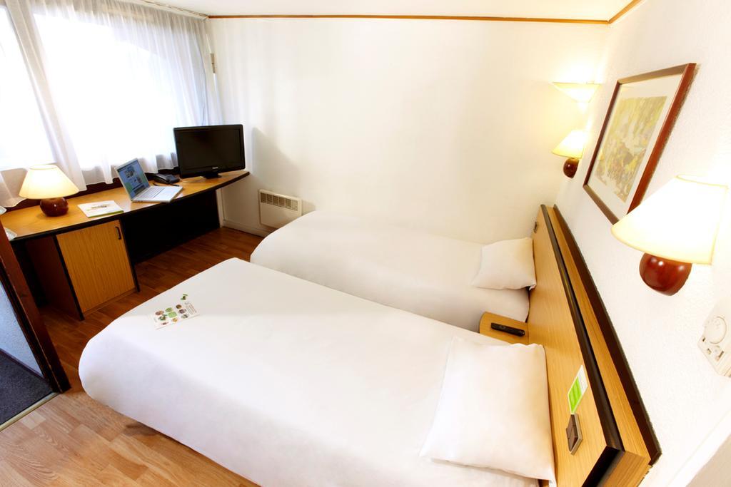 The Originals Access, Hotel Foix Room photo